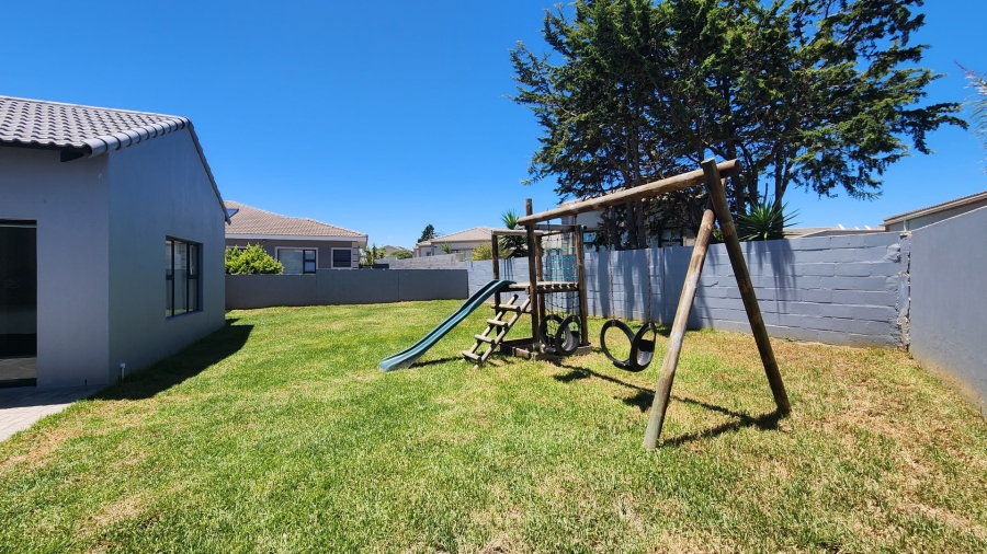 3 Bedroom Property for Sale in Country Club Western Cape